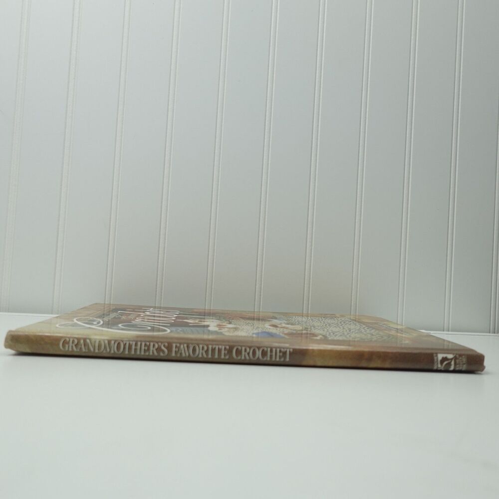 Grandmother's Favorite Crochet 1996 Patterns House of White Birches Hardcover - Picture 8 of 8